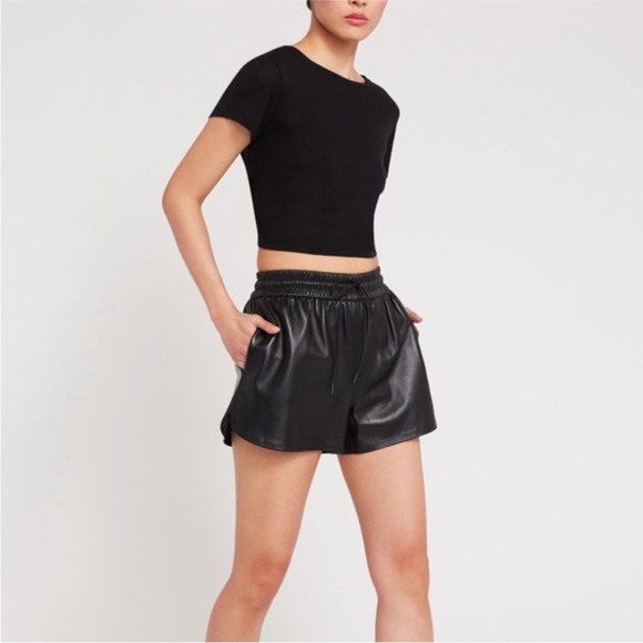 Alice + Olivia Ludlow Lambskin Leather Drawstring Smocked Waist Pull On Shorts - Picture 1 of 13